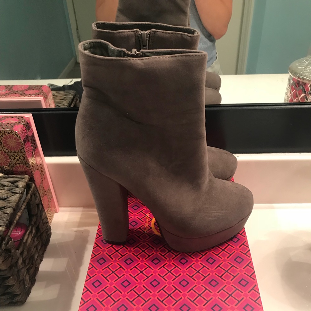 Glaze gray booties